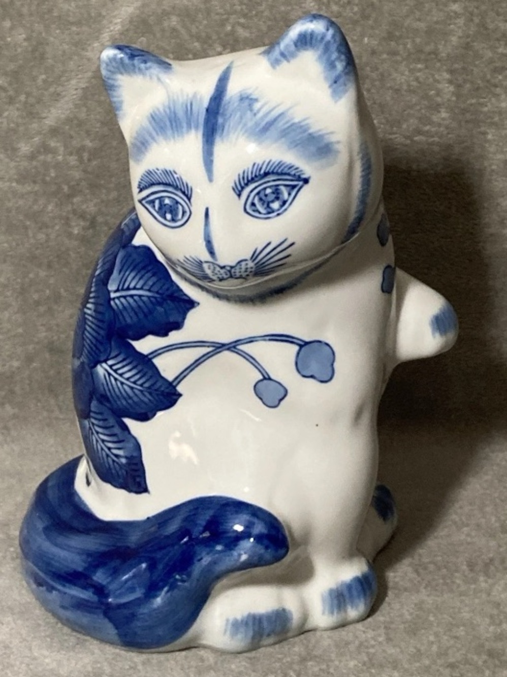 10" Chinese Porcelain Cat Statue Floral White Blue Figurine Paw Up